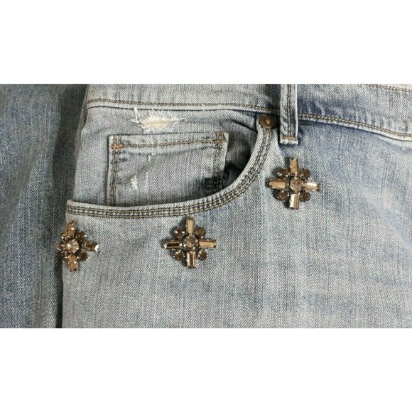 LOFT Ann Taylor: 'Relaxed Skinny' Jeans Size 12T with Rhinestones/Distressed - Picture 8 of 12